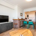 Charming Apartement With Sea View For 6