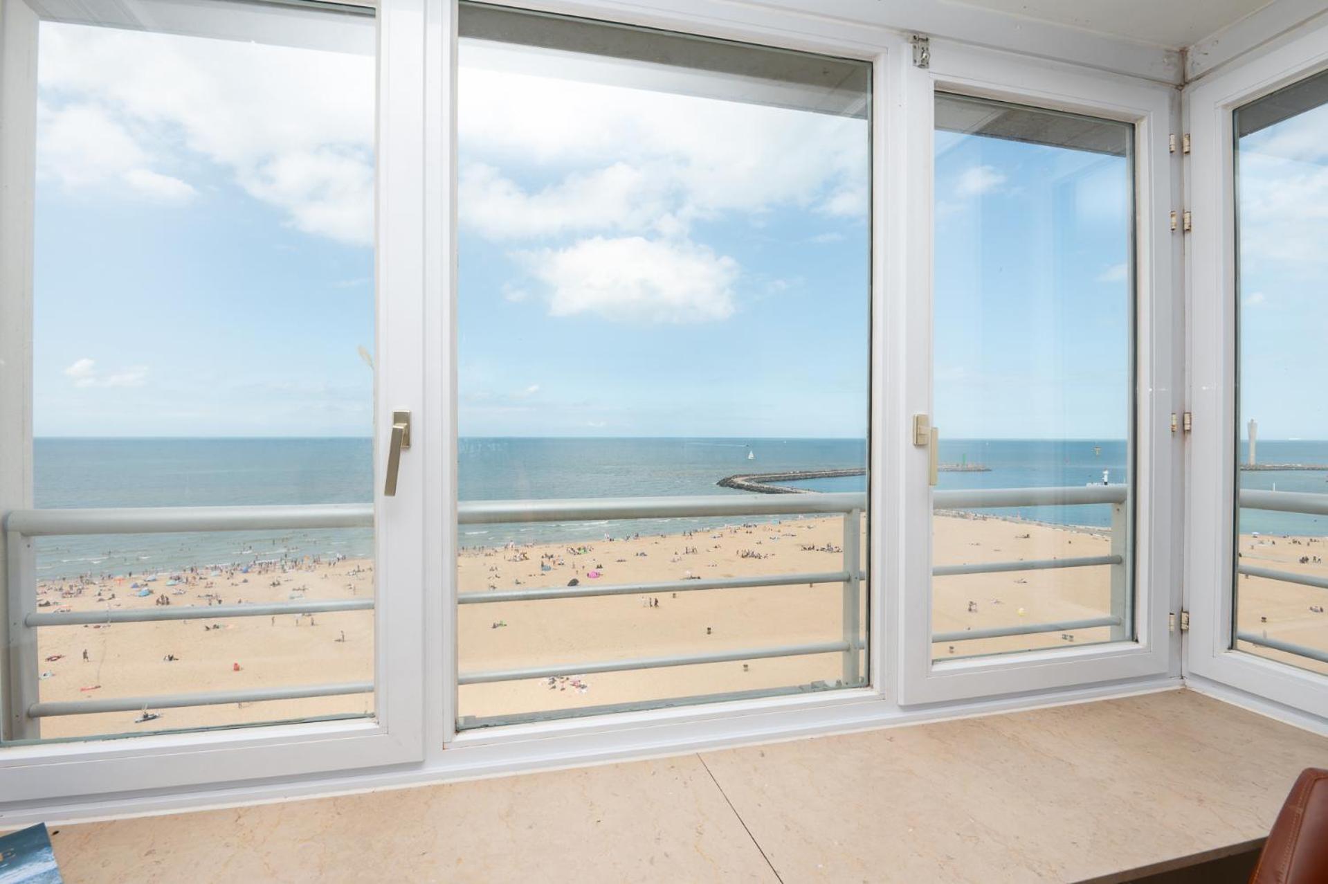 Charming With Sea View For 6 * Oostende